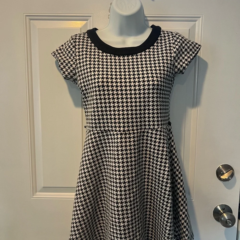 The Children’s Place Black & White Houndstooth Skater Dress – Girls Size 14